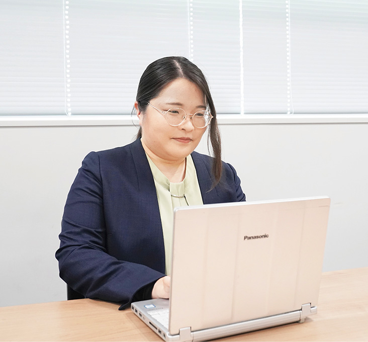 請負事業部 町田支店　樫村沙緒里